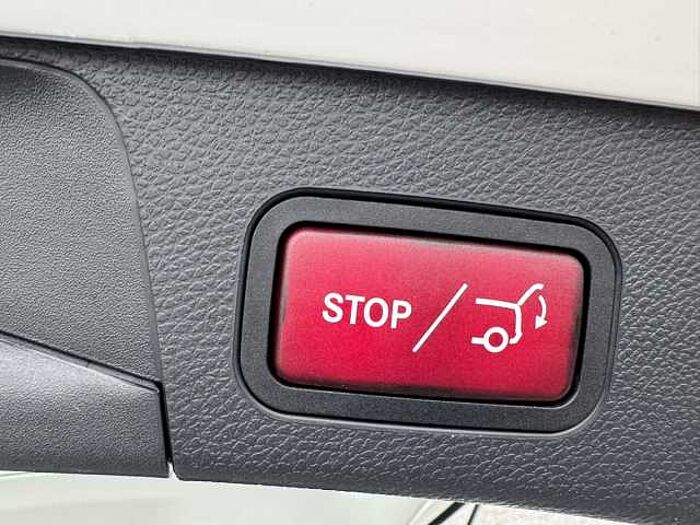 Mercedes-Benz C 180 T 7G-TRONIC Avantgarde LED ACC NAVI