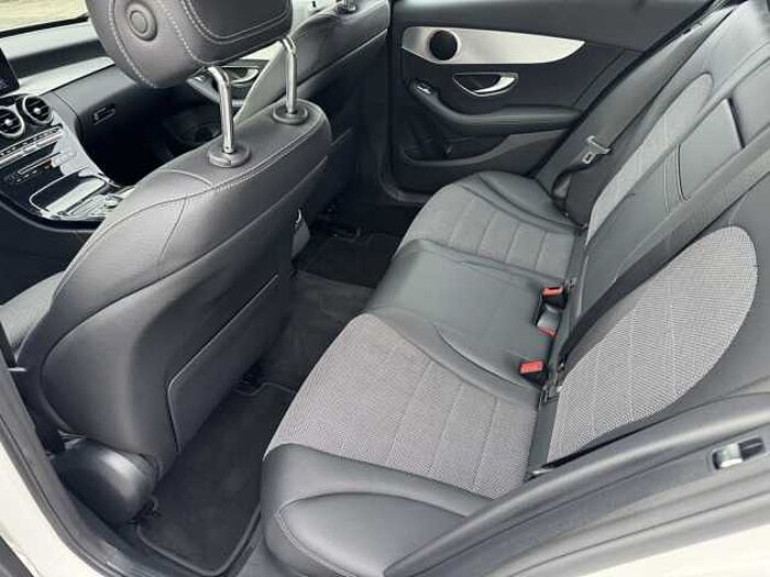 Mercedes-Benz C 180 T 7G-TRONIC Avantgarde LED ACC NAVI