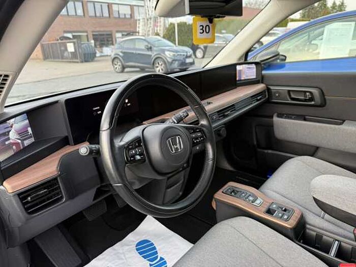 Honda e Advance Paket 17' *Mittelarmlehne*