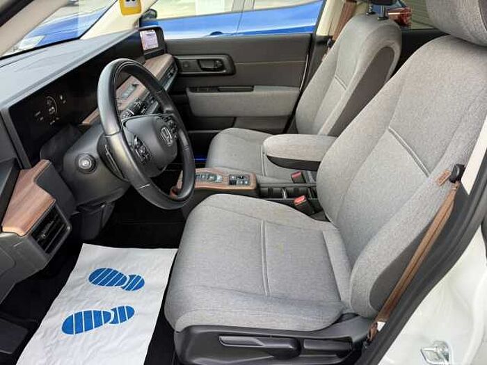 Honda e Advance Paket 17' *Mittelarmlehne*