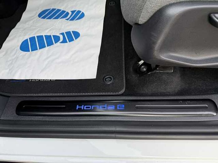 Honda e Advance Paket 17' *Mittelarmlehne*