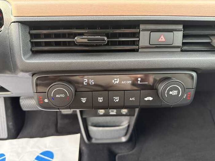 Honda e Advance Paket 17' *Mittelarmlehne*