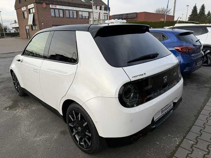 Honda e Advance Paket 17' *Mittelarmlehne*