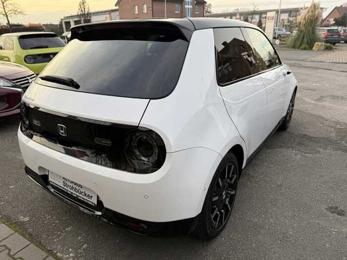 Honda e Advance Paket 17' *Mittelarmlehne*