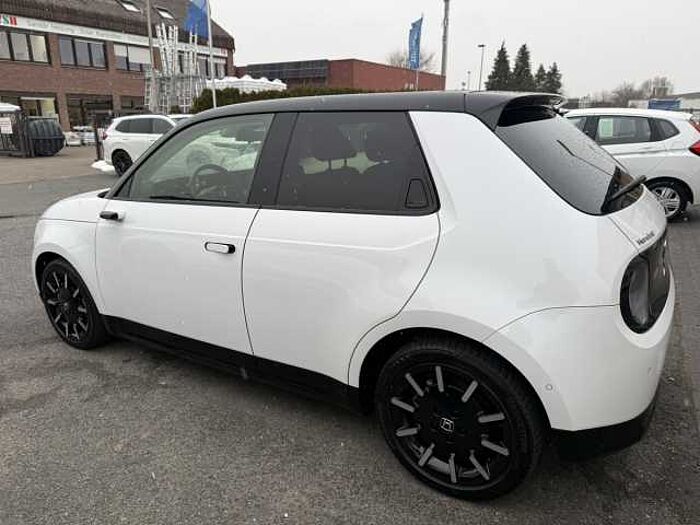 Honda e Advance 17' Allwetterreifen