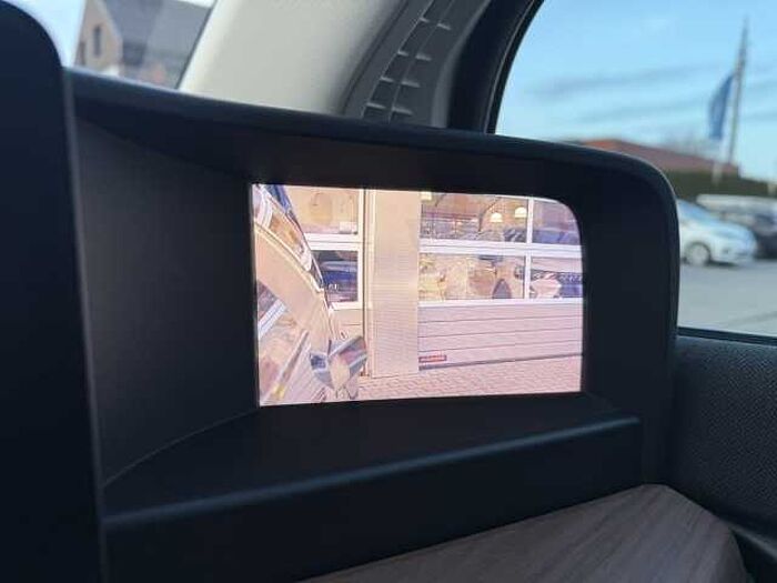 Honda e Advance Paket Mittelarmlehne