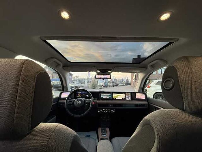 Honda e Advance Paket Mittelarmlehne