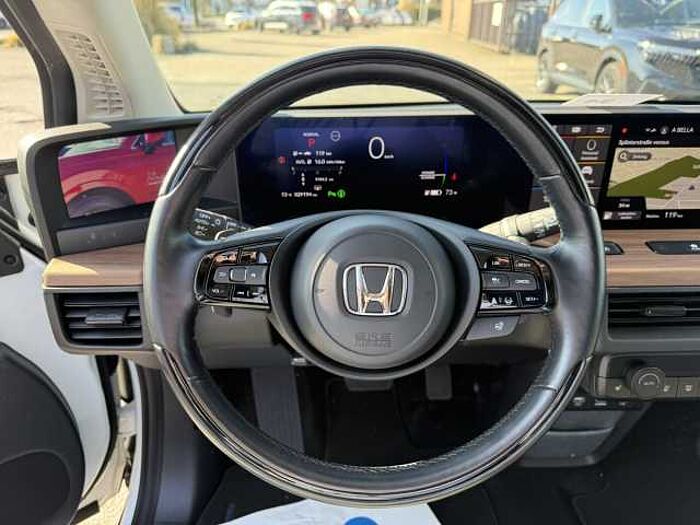 Honda e Advance 17'