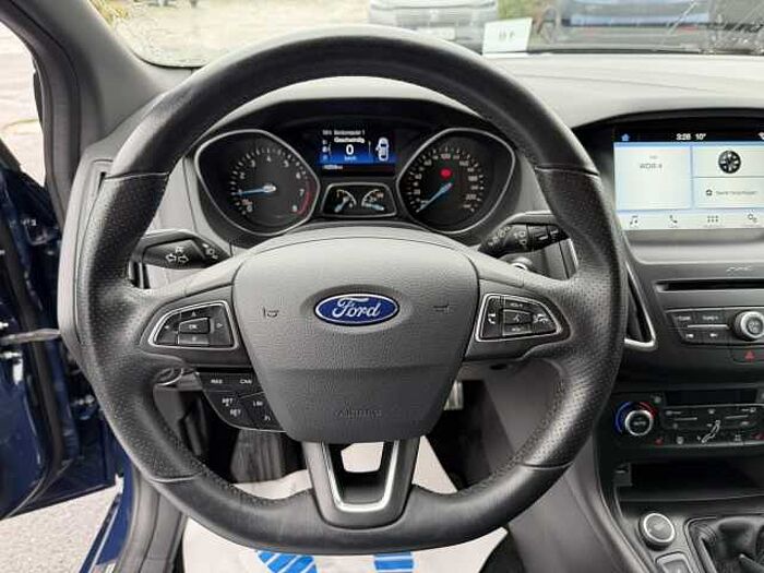Ford Focus Turnier 1.0 EcoBoost ST-Line