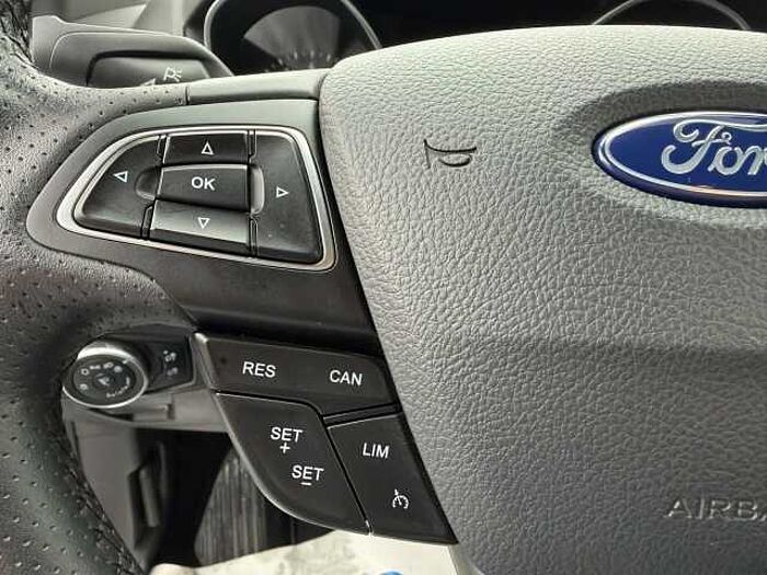 Ford Focus Turnier 1.0 EcoBoost ST-Line