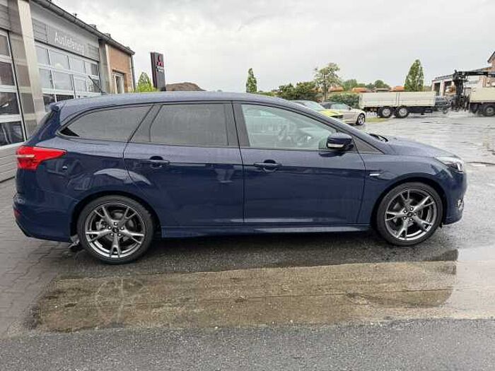 Ford Focus Turnier 1.0 EcoBoost ST-Line