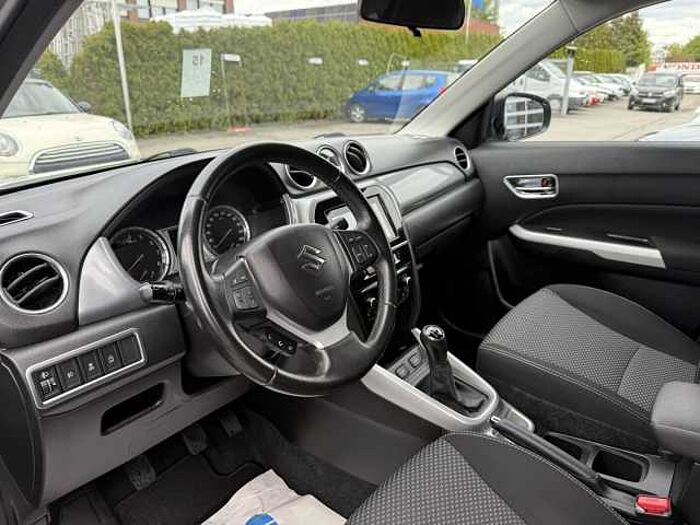 Suzuki Vitara 1.6 (4x2) Comfort Kamera*Navi*