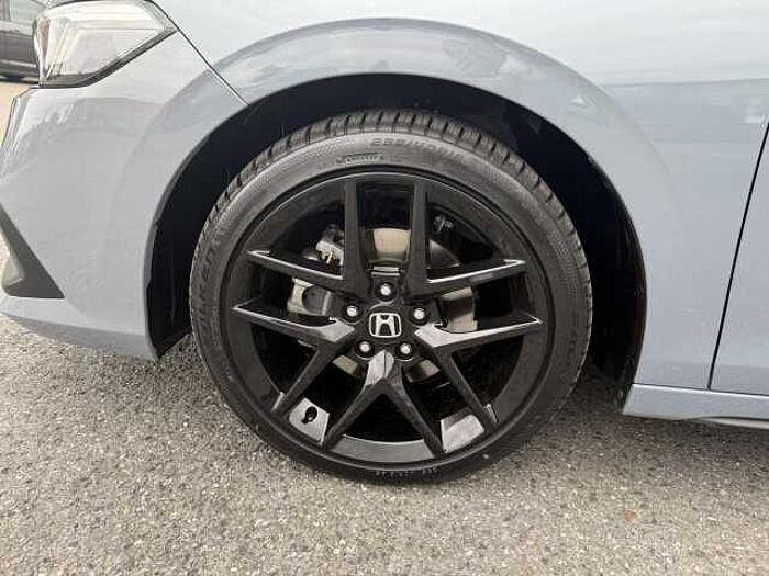 Honda Civic e: HEV 2.0 i-MMD Hybrid Sport