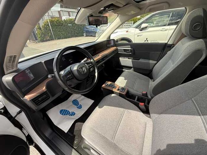 Honda e Advance 17'