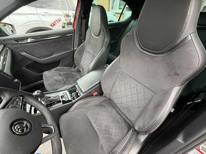 SKODA Superb 2.0 TSI DSG SportLine *Standheizung*Panorama*