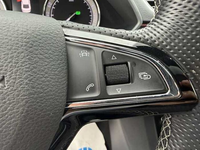 SKODA Superb 2.0 TSI DSG SportLine *Standheizung*Panorama*