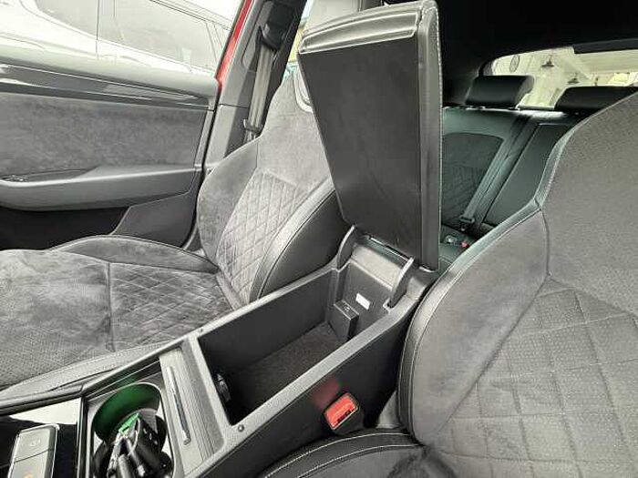 SKODA Superb 2.0 TSI DSG SportLine *Standheizung*Panorama*